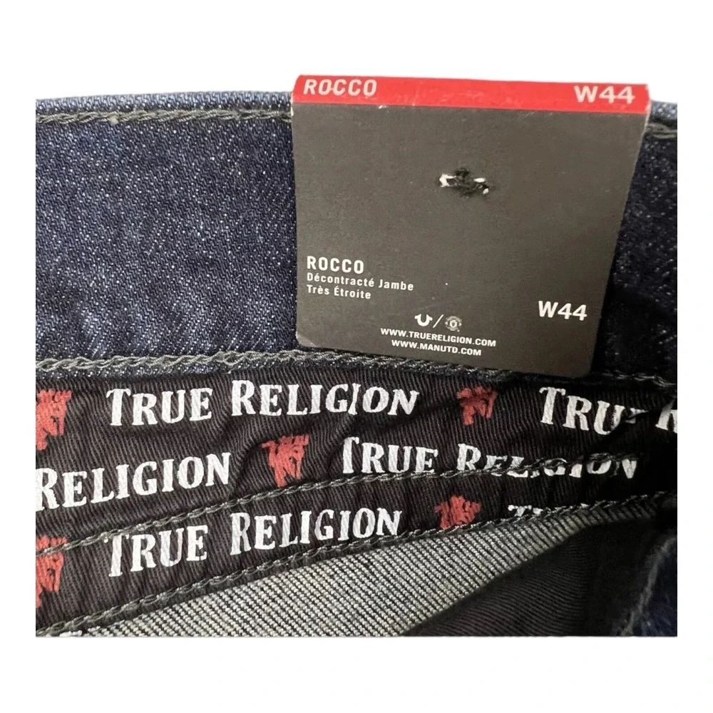 NWT True Religion/Man U Rocco Relaxed Skinny Blue Indigo Jeans Mens Size‎ 44X32